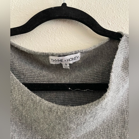 Gray boat neck / batwing sweater size small oversized fit - Picture 11 of 13